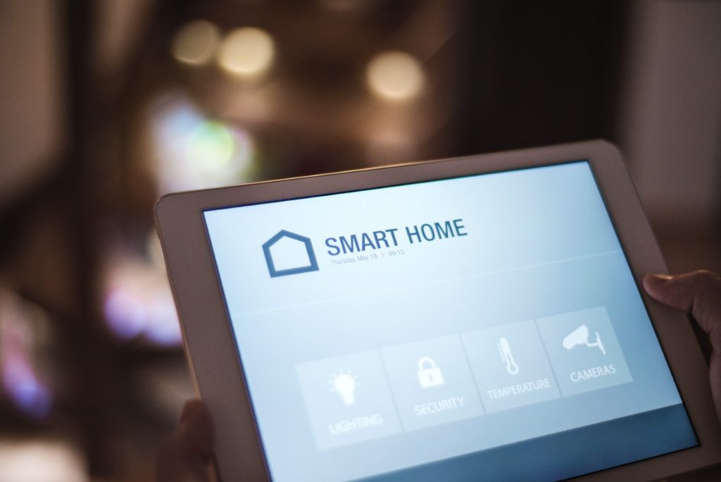 a tablet with smart home screen 2022 1024x684 1